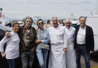 SUD106932-dejeuner chefs st tropez-Region Sud - Guillaume HORCAJUELO BD