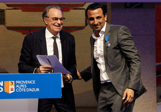 SUD107656-remise insignes choukroun-Fabien Boukla - Agence Realize BD