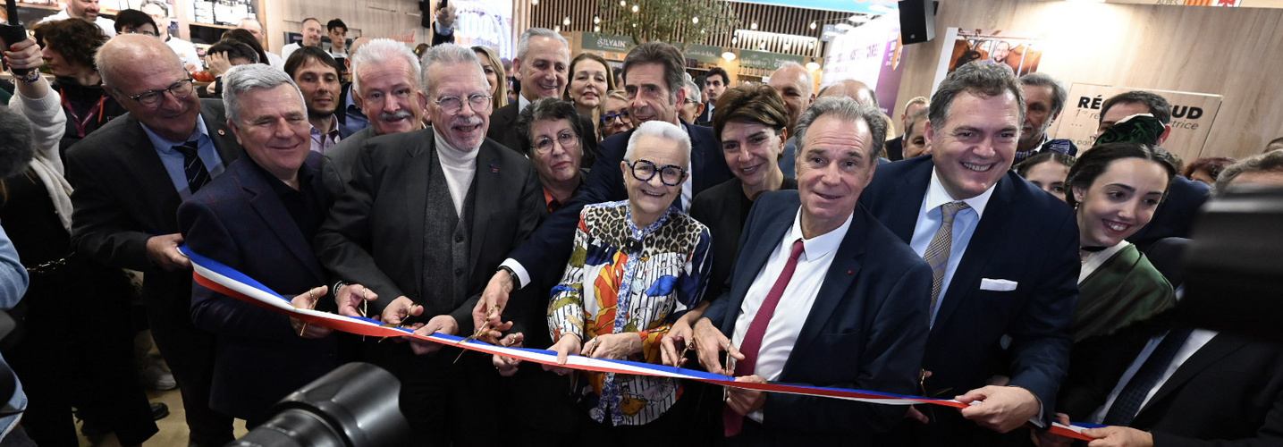 Renaud Muselier inaugure le stand de la Région Sud au Salon de l'agriculture