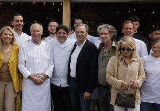 SUD106935-dejeuner chefs st tropez-Region Sud - Guillaume HORCAJUELO BD