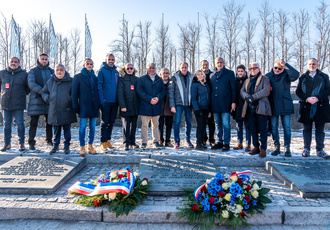 SUD101601-voyage etudes auschwitz-Region Sud - Lara Balais BD