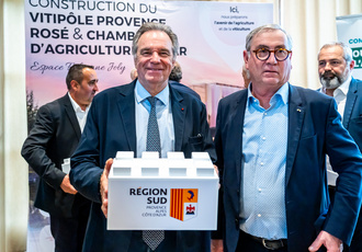 SUD100940-Inauguration pole viticole-Region Sud - Lara Balais BD