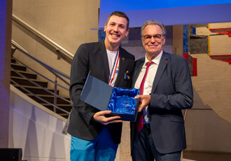 SUD098981-ceremonie medailles Worldskills-Region Sud - Regis CINTAS-FLORES BD