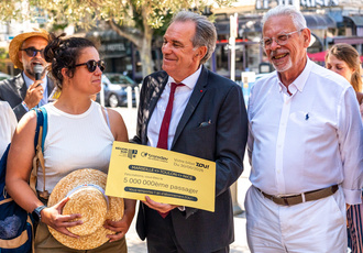 SUD111028-anniversaire concurence trensdev-Region Sud - Lara Balais BD