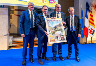 SUD107244-signature contrat sud alpes mediterranee-Region Sud - Lara Balais BD