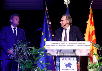 SUD107028-remise legion honneur de canson-Region Sud - Sebastien NOGIER BD