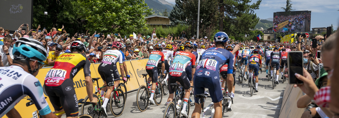 Tour de France 2024 à Embrun Passage du Tour de France 2024 à Embrun