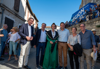 SUD115565-Corrida arles-Region Sud - Regis CINTAS-FLORES BD