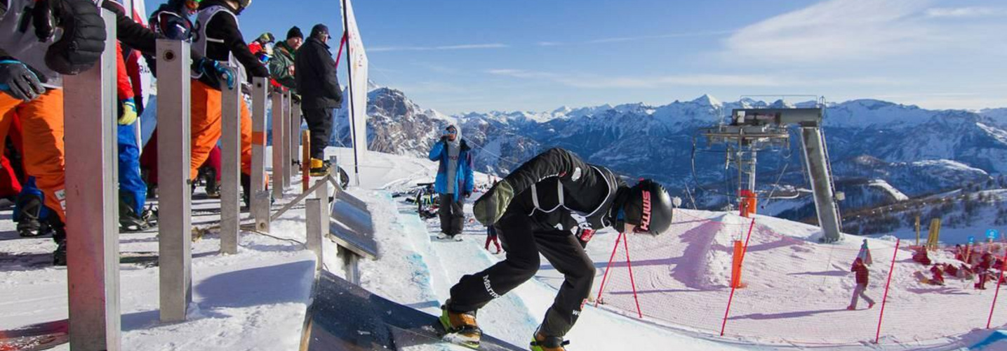 Départ snowboard cross