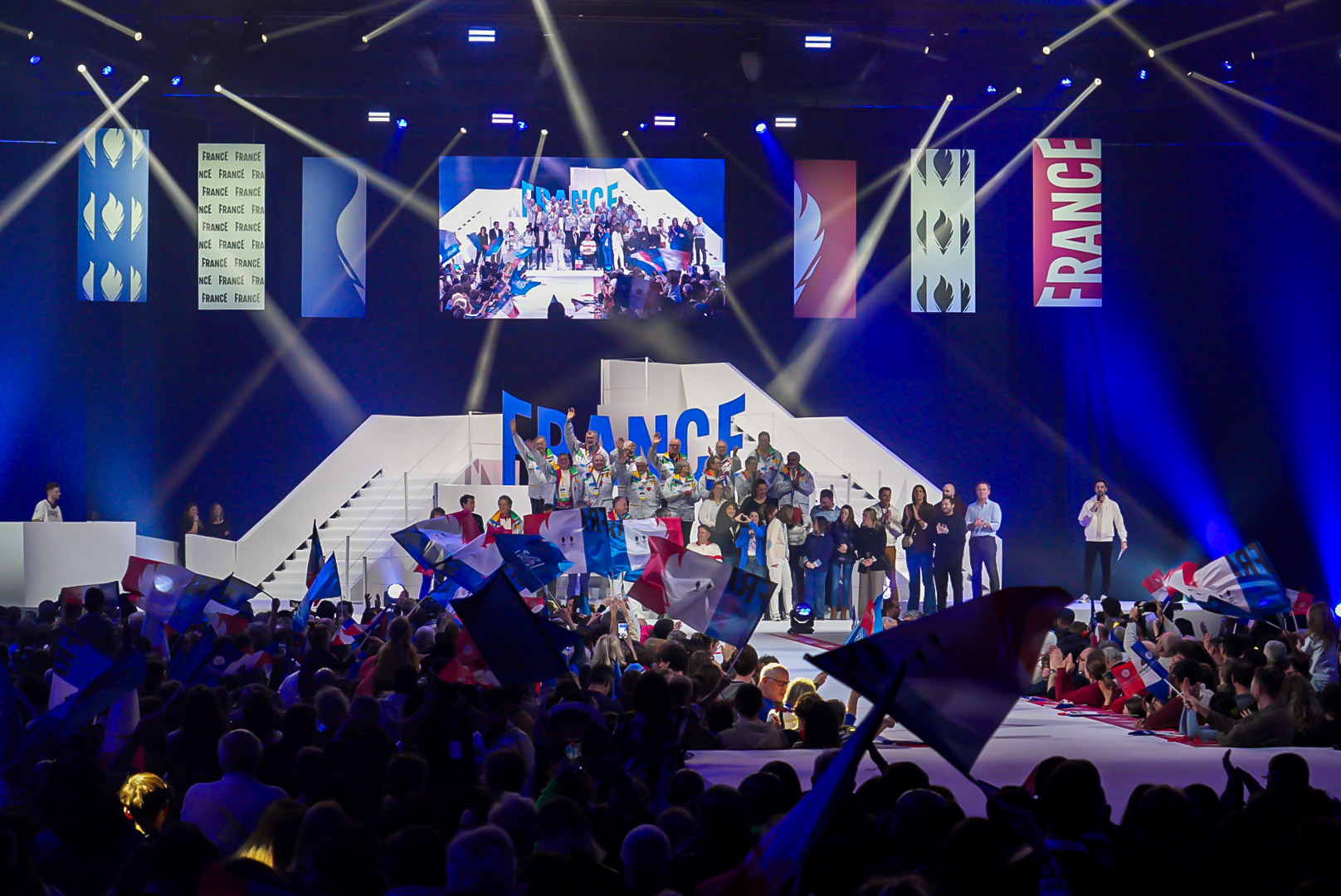 Le retour du drapeau olympique à Albertville